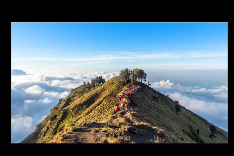 Gunung Rinjani Buka Lombok
